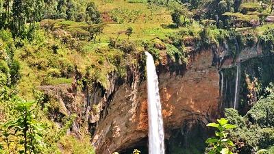 Sipi River Lodge overlooking Sipi Falls in Eastern Uganda